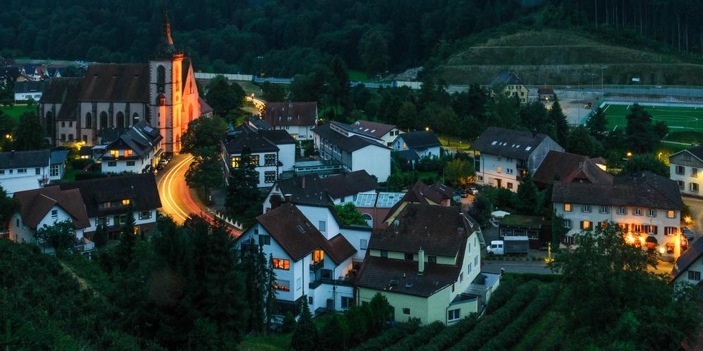 Gasthof Und Pension Zum Kreuz Lautenbach ภายนอก รูปภาพ